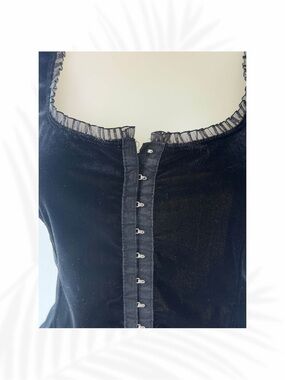 Vintage Sylvie & Madō black velvet eye hook tank size Large